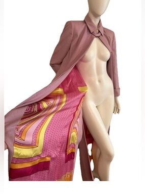 Versace CLASSIC Cashmere blend coat Size 10 US  France 42  Italy 44 vintage